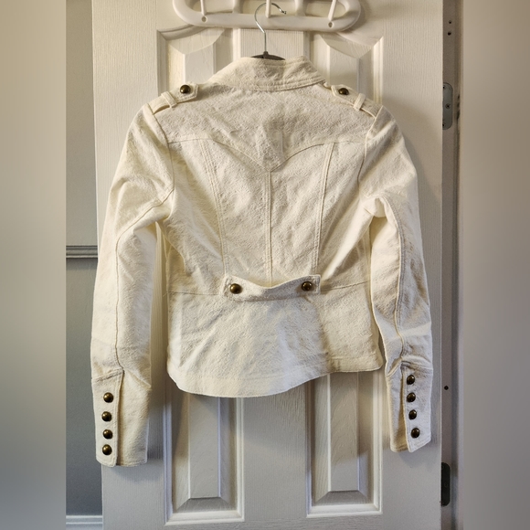 Cream Button-down Jacket - Picture 2 of 3